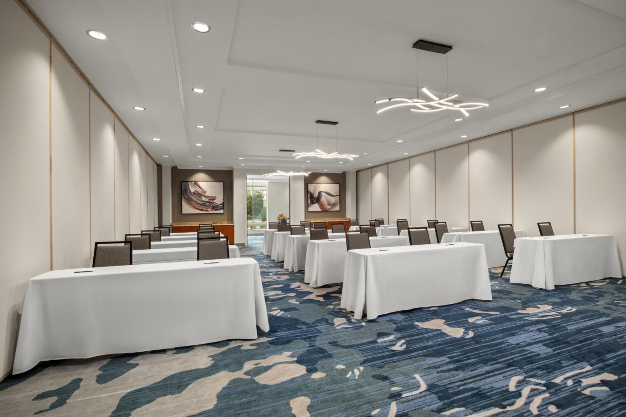 Delta By Marriott Hotel 3*