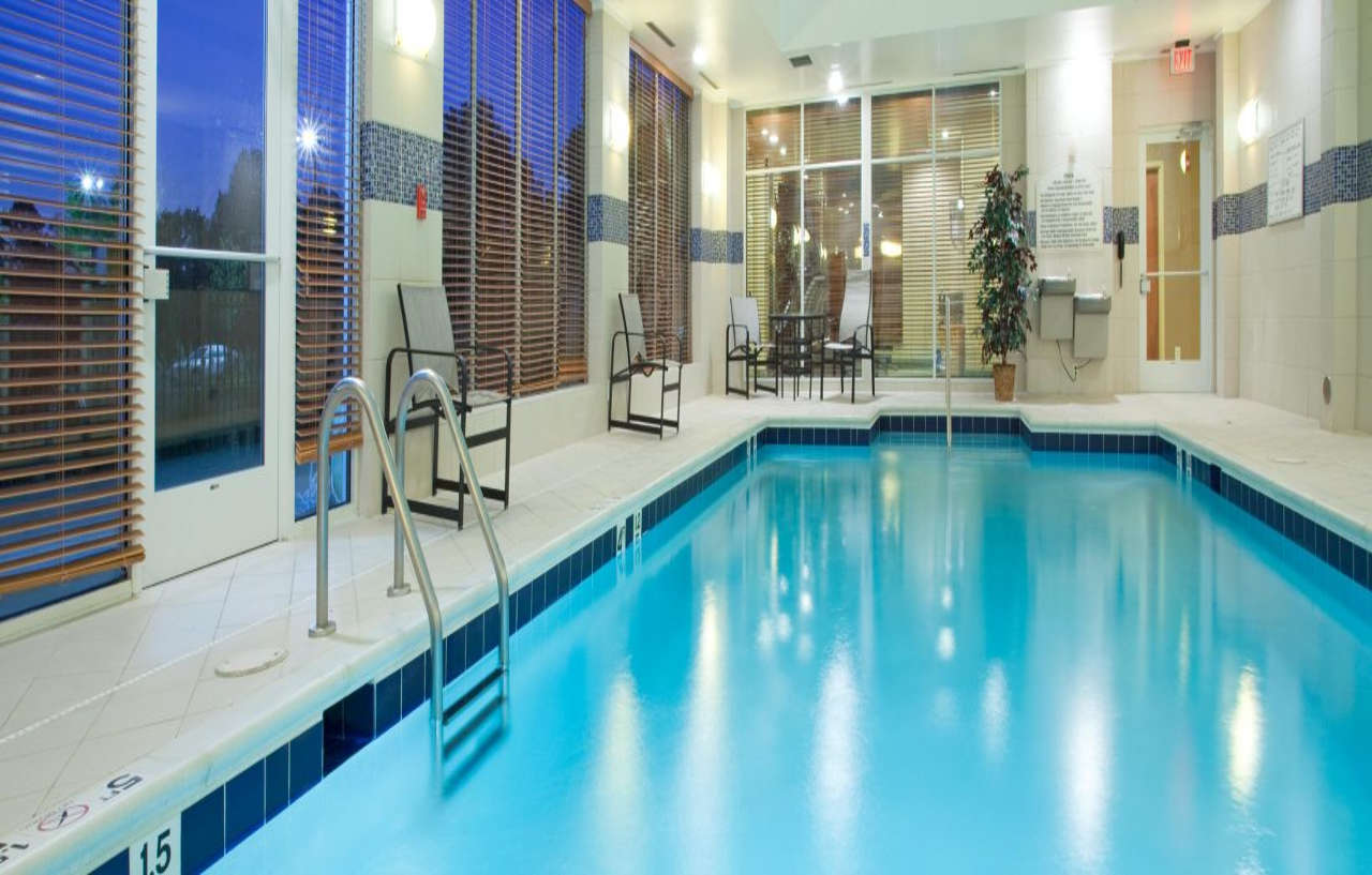 Hotel Delta By Marriott Colonial Heights